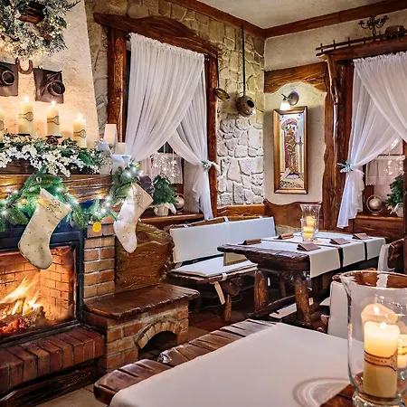 Szálloda Hotel - Karczma Klimtowka 3*