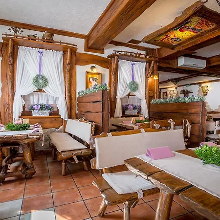 Szálloda Hotel - Karczma Klimtowka Wolbrom