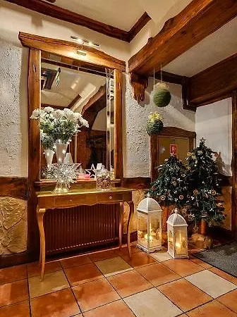 - Karczma Klimtówka Hotel Wolbrom